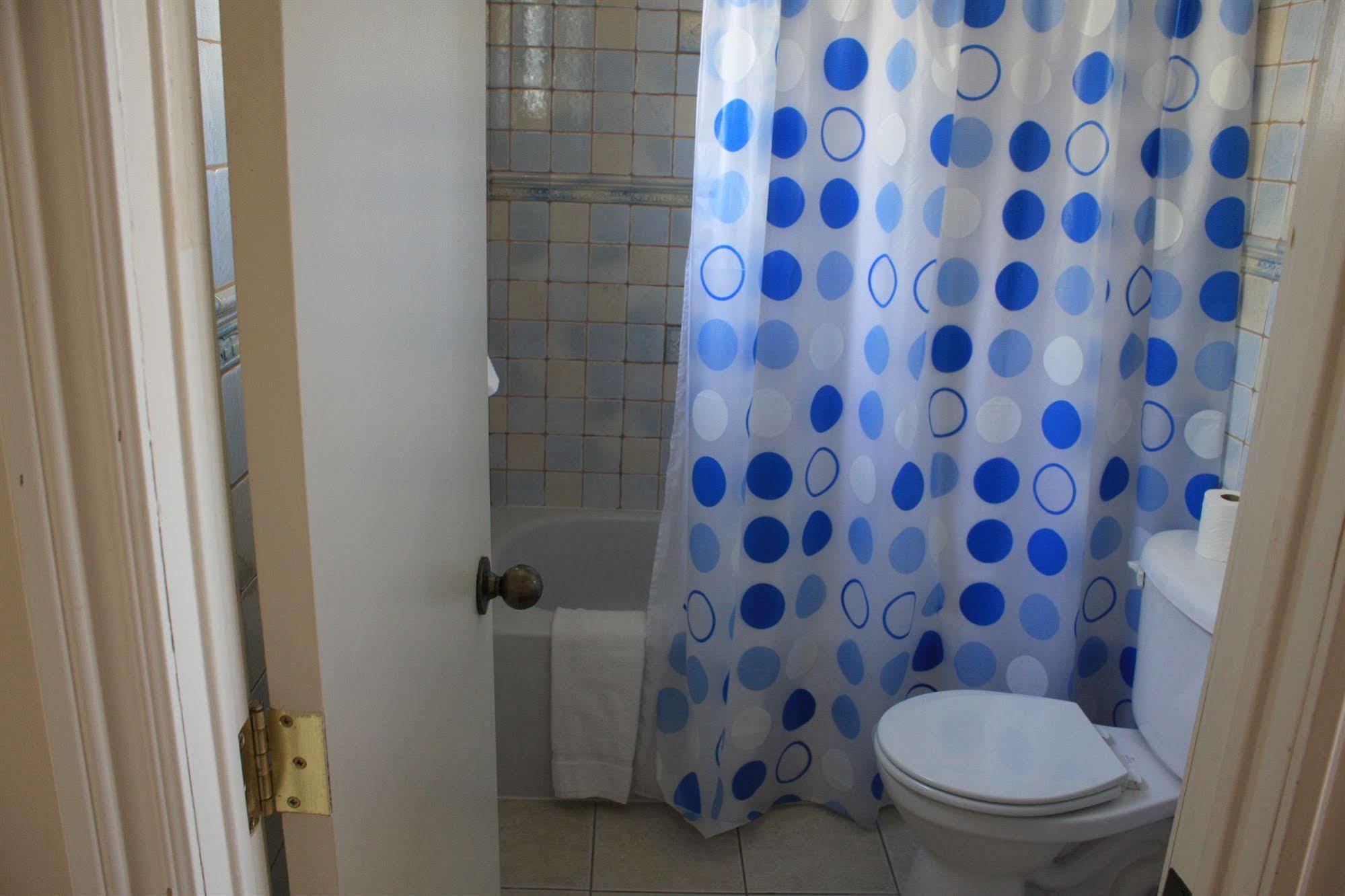 Grand Motel Saint-Hubert Longueuil Luaran gambar
